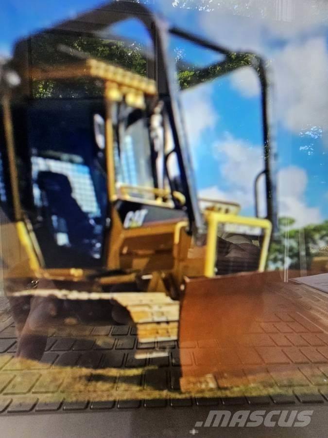 CAT D5G XL Dozers - Tratores rastos