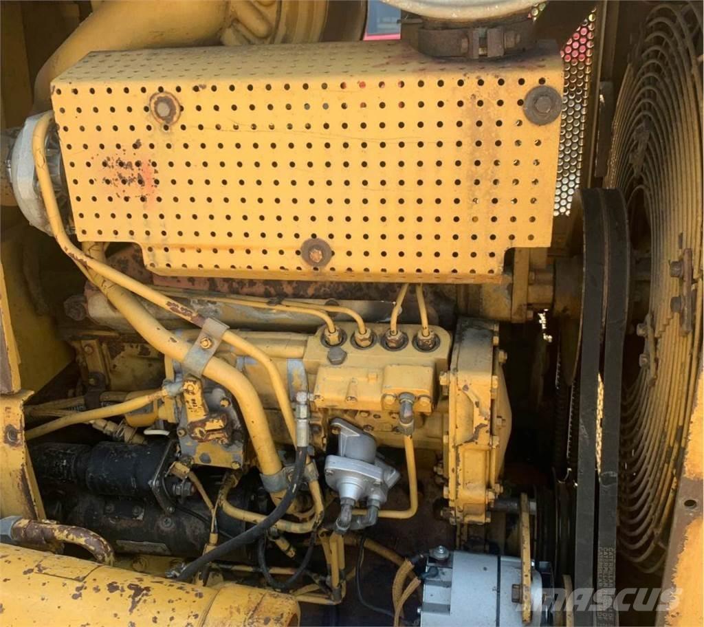 CAT D5H Dozers - Tratores rastos