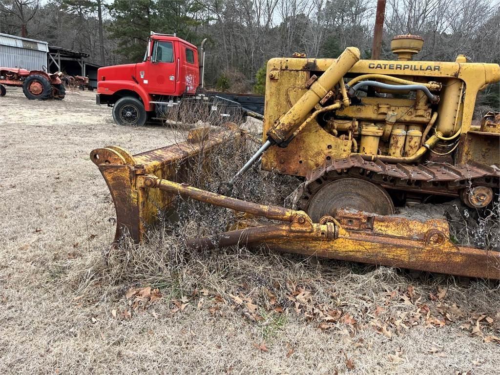 CAT D6 Dozers - Tratores rastos