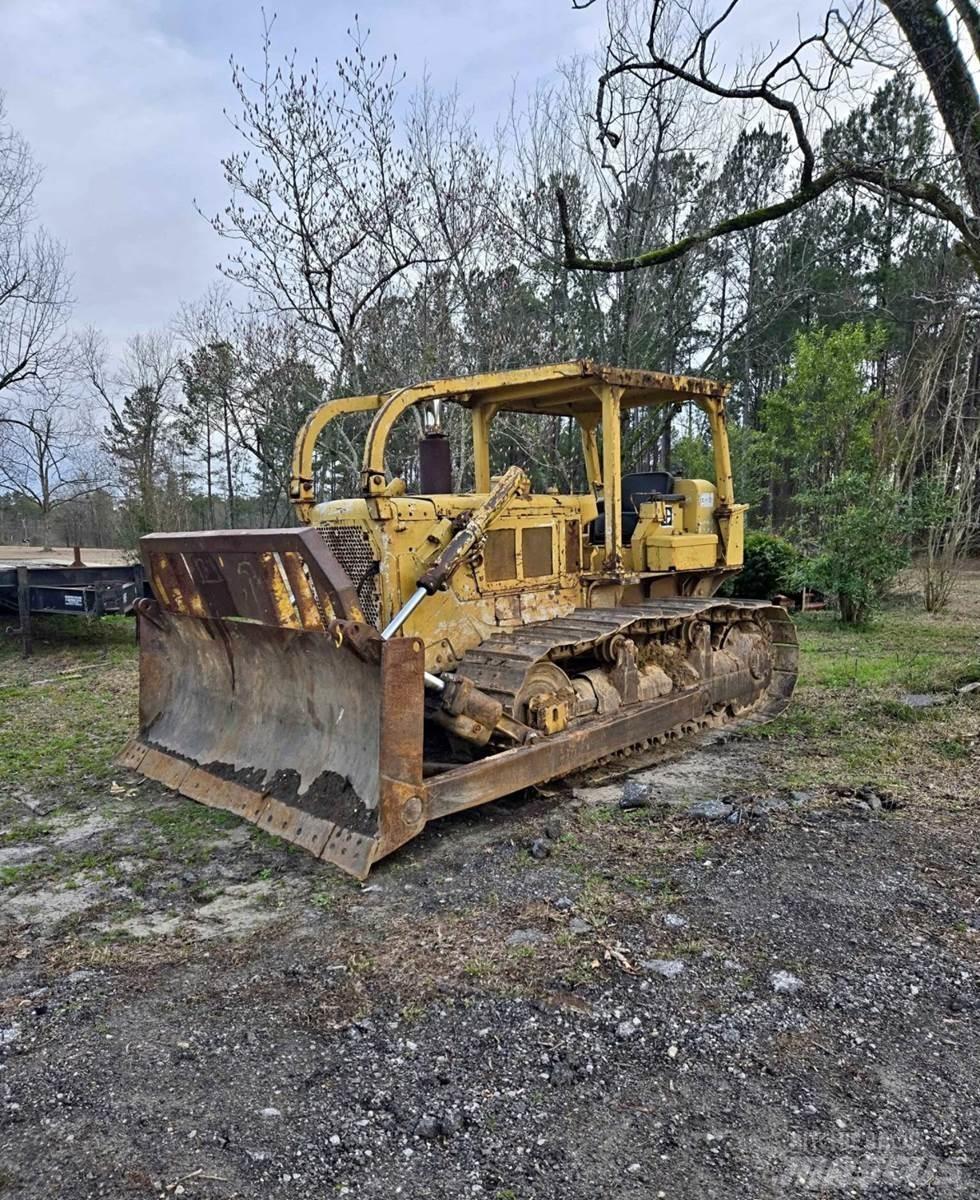 CAT D6C Dozers - Tratores rastos