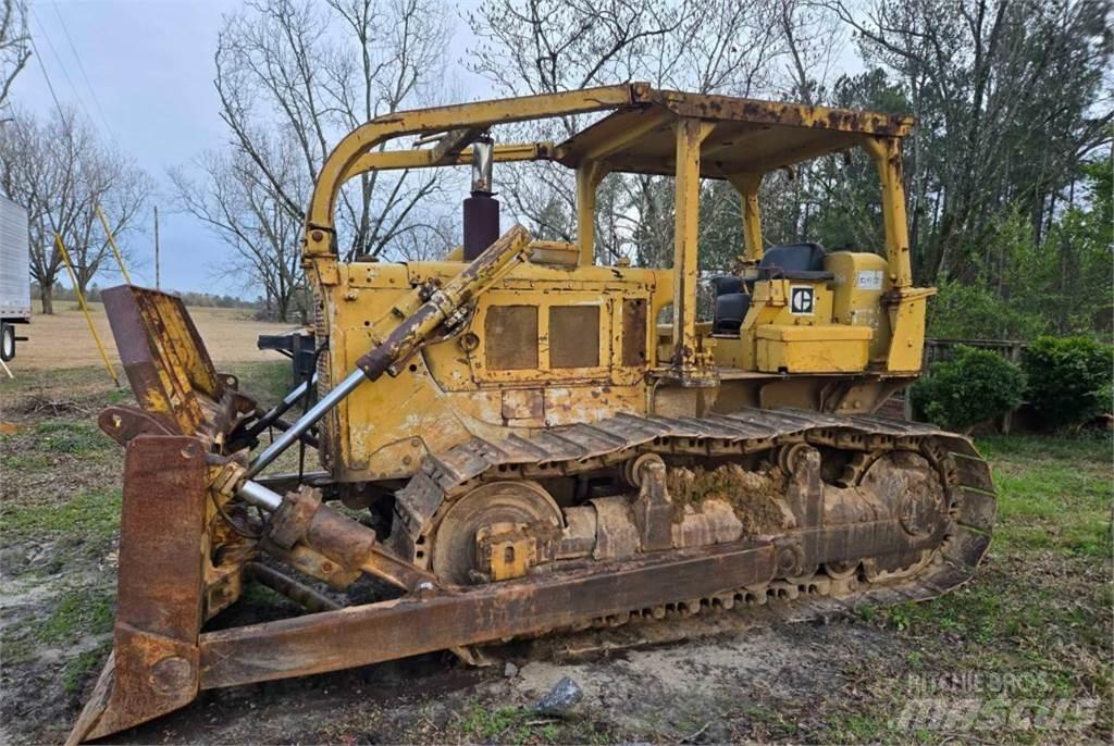 CAT D6C Dozers - Tratores rastos