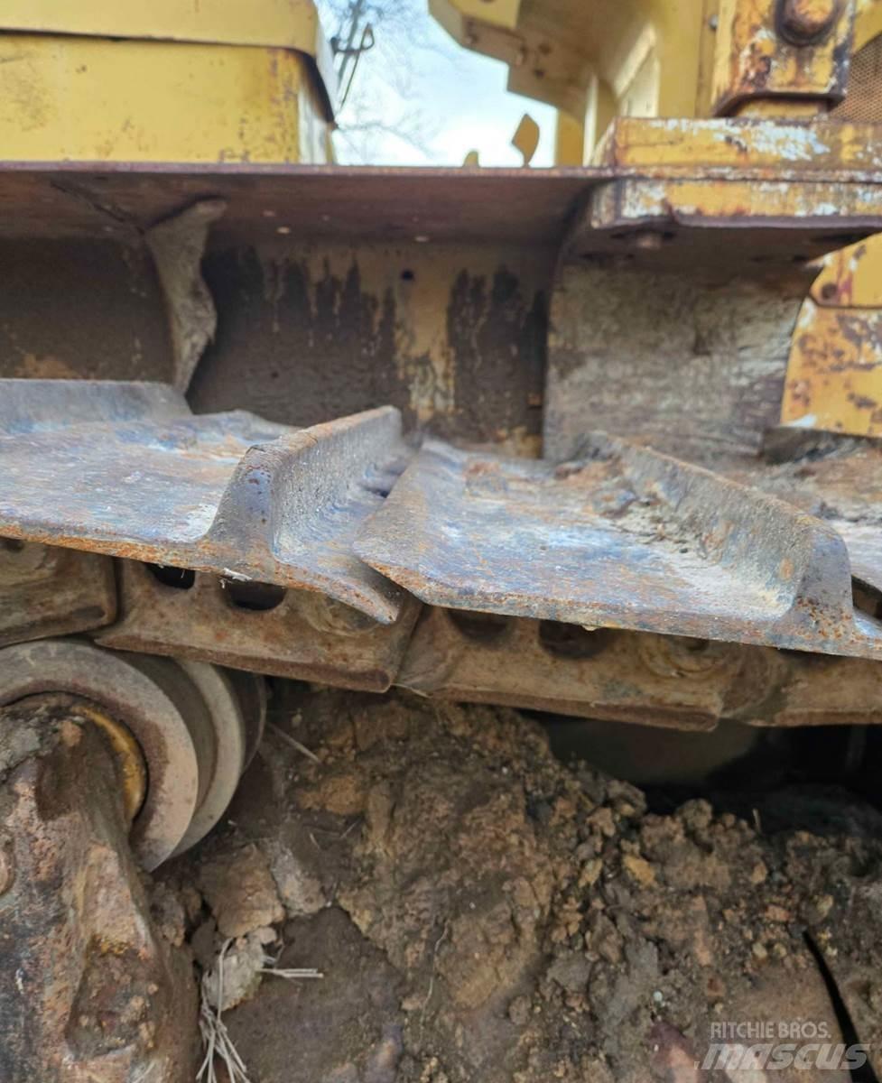 CAT D6C Dozers - Tratores rastos