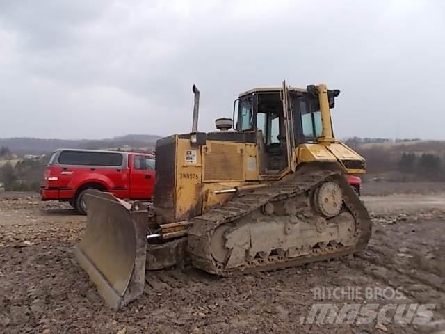 CAT D6M Dozers - Tratores rastos