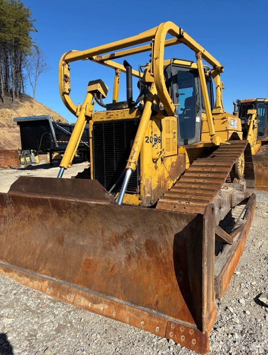 CAT D6R Dozers - Tratores rastos