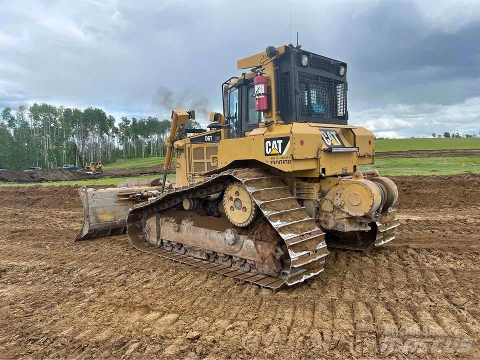 CAT D6T Dozers - Tratores rastos
