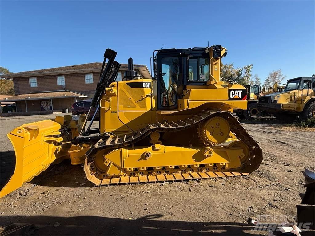 CAT D6T Dozers - Tratores rastos