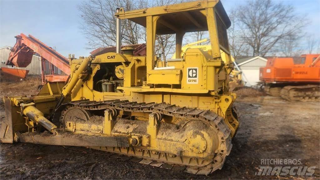 CAT D7F Dozers - Tratores rastos