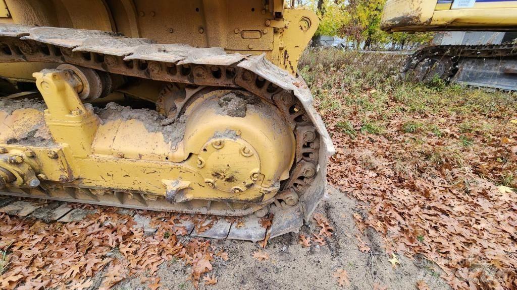 CAT D7F Dozers - Tratores rastos