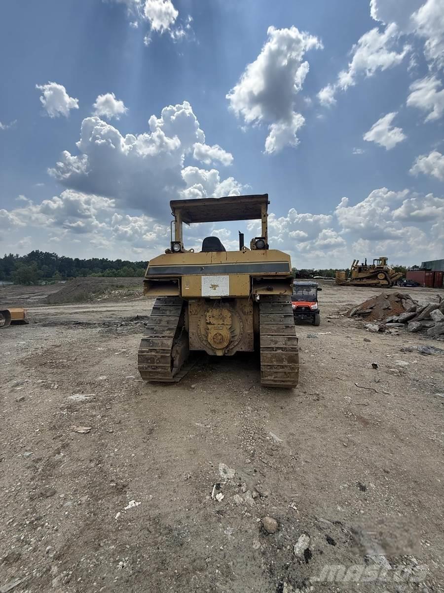 CAT D7H Dozers - Tratores rastos