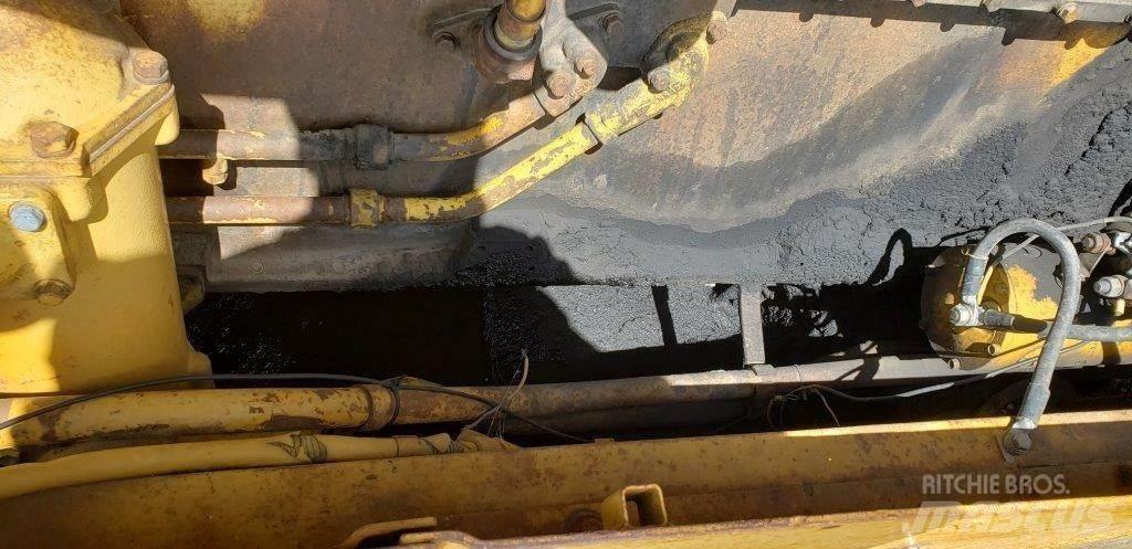 CAT D8H Dozers - Tratores rastos