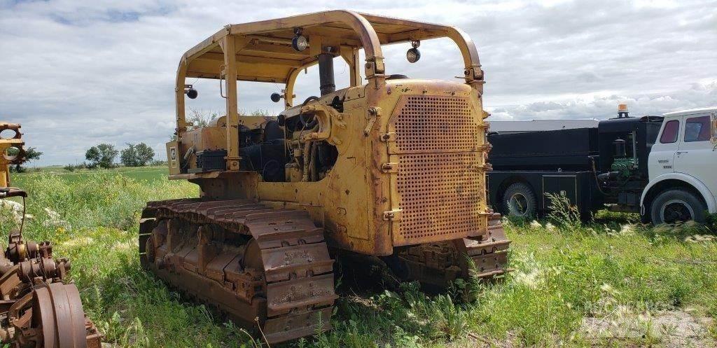 CAT D8H Dozers - Tratores rastos