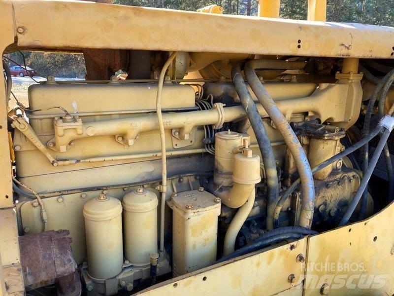 CAT D8H Dozers - Tratores rastos