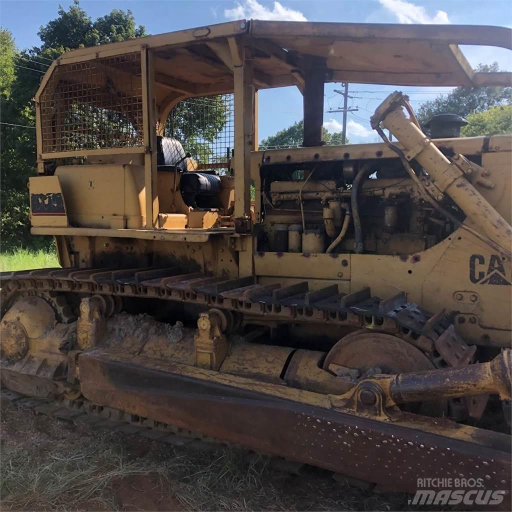 CAT D8H Dozers - Tratores rastos
