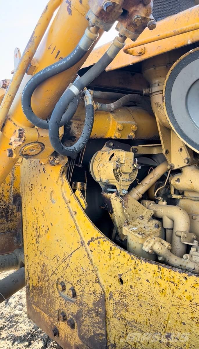 CAT D8H Dozers - Tratores rastos