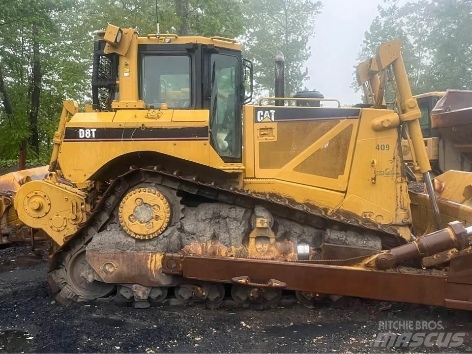CAT D8T Dozers - Tratores rastos