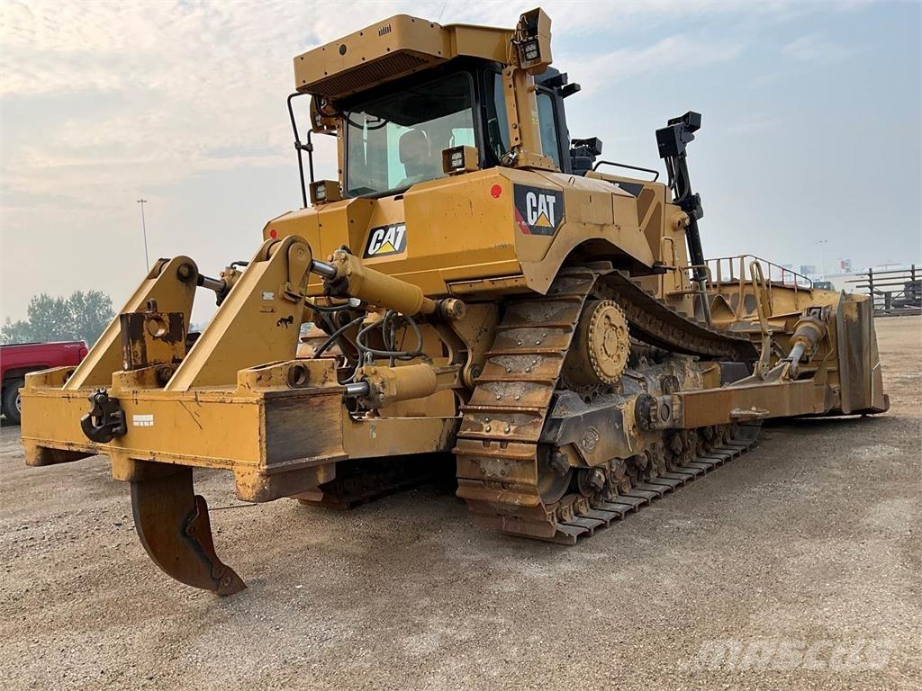 CAT D8T Dozers - Tratores rastos