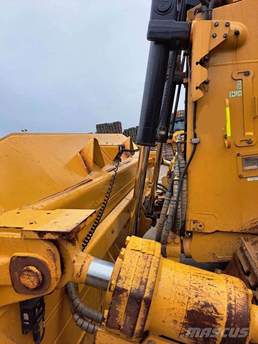 CAT D8T Dozers - Tratores rastos