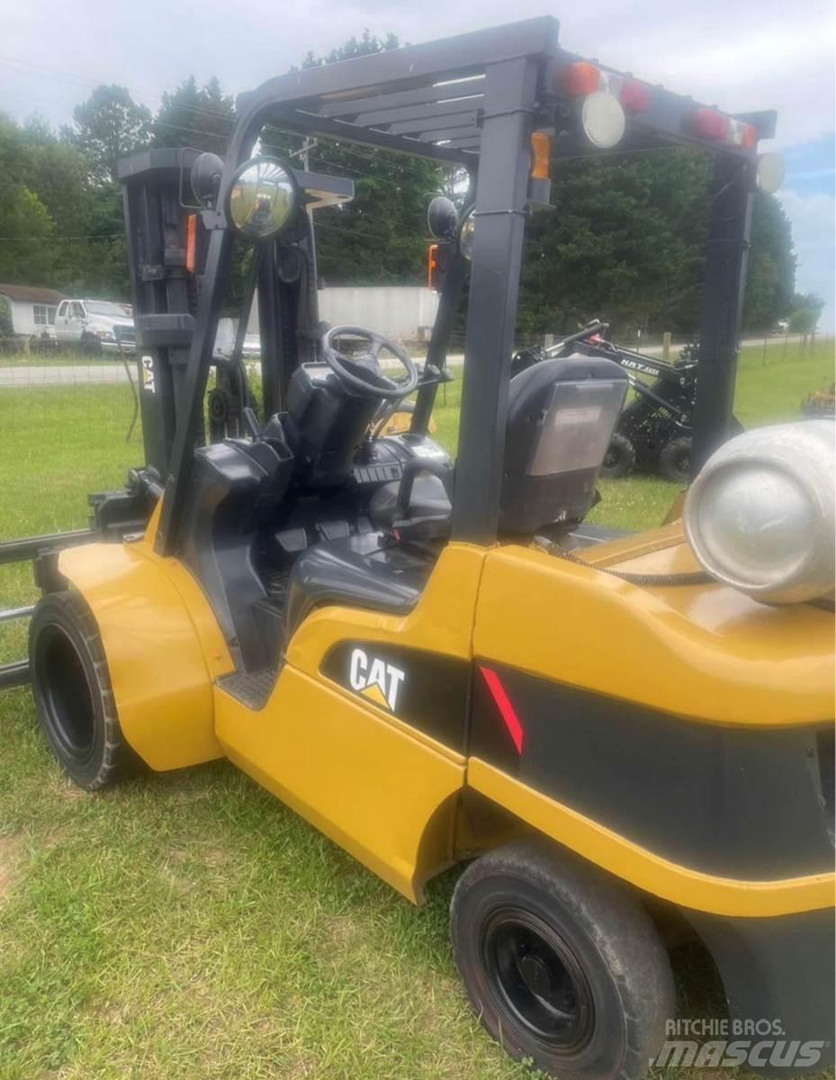 CAT P7000 Empilhadores - Outros