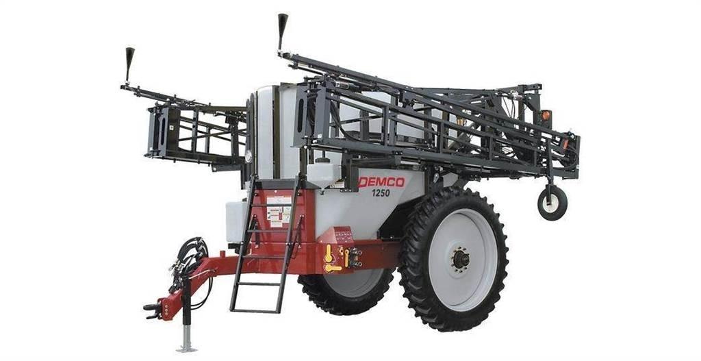 Demco 1250 Pulverizadores rebocados