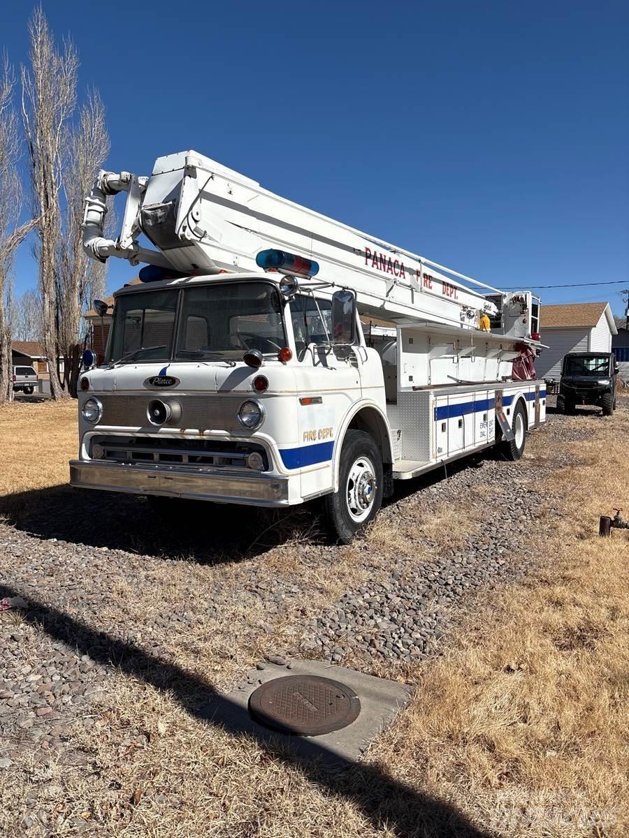 Ford 8000 Caminhões de bombeiros
