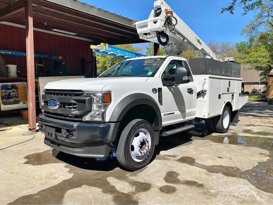 Ford F-450 Plataformas aéreas montadas em camião