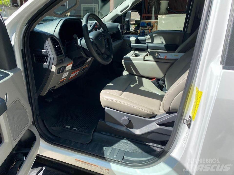 Ford F-450 Plataformas aéreas montadas em camião
