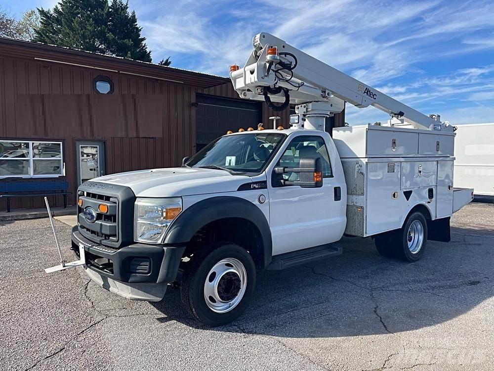 Ford F-450 Plataformas aéreas montadas em camião