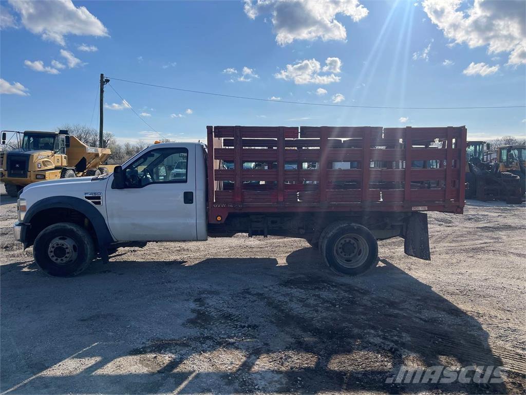Ford F-450 Camiões de transporte de animais