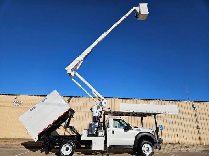 Ford F-550 Plataformas aéreas montadas em camião