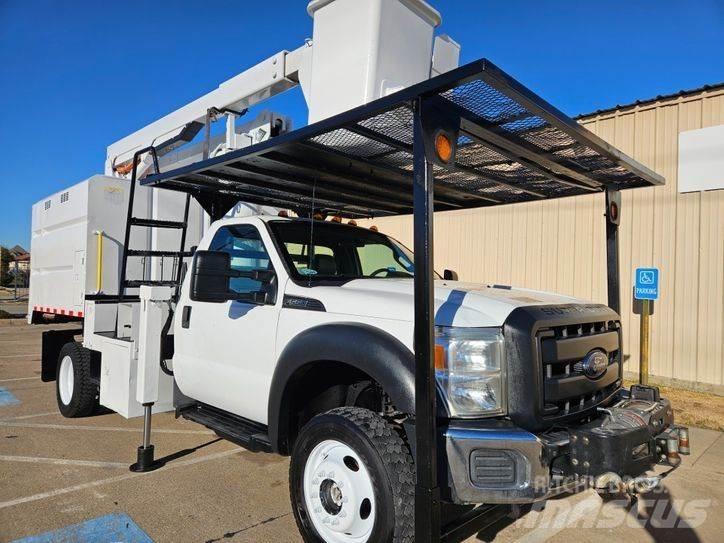 Ford F-550 Plataformas aéreas montadas em camião