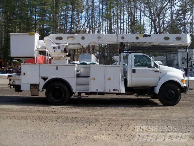 Ford F-750 Plataformas aéreas montadas em camião