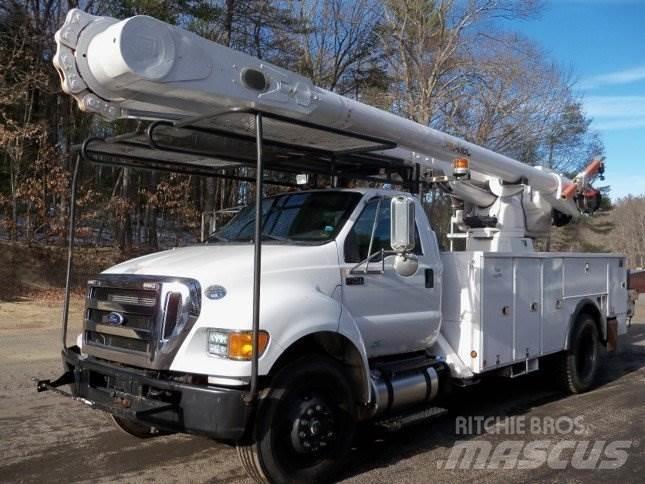 Ford F-750 Plataformas aéreas montadas em camião