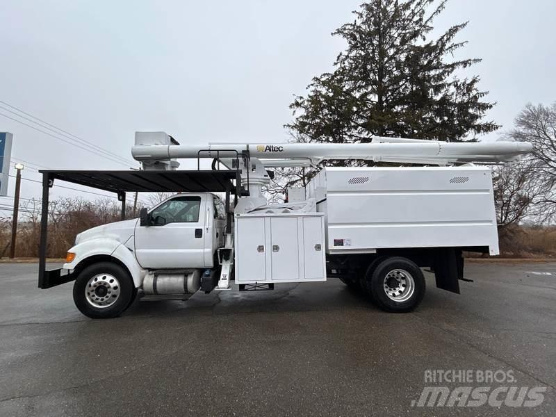 Ford F-750 Plataformas aéreas montadas em camião