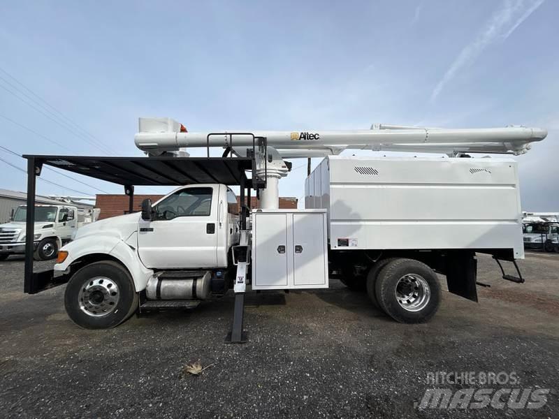 Ford F-750 Plataformas aéreas montadas em camião