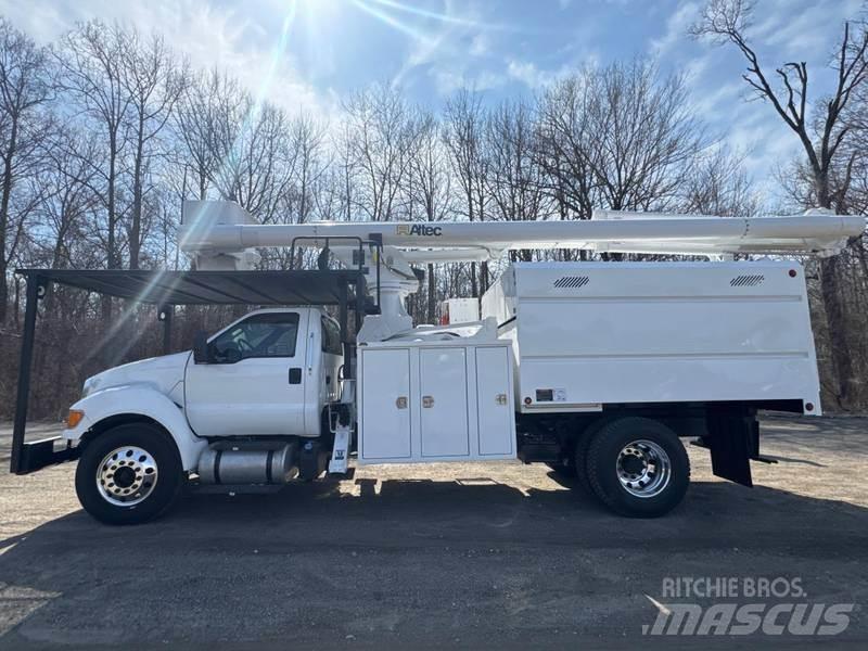 Ford F-750 Plataformas aéreas montadas em camião