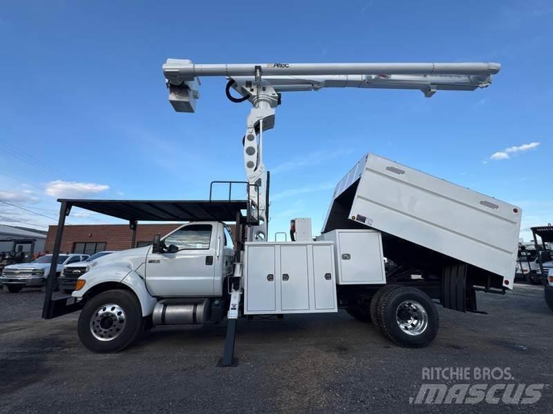Ford F-750 Plataformas aéreas montadas em camião