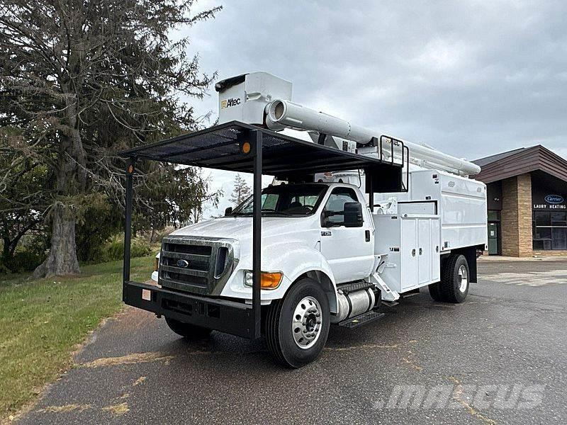 Ford F-750 Plataformas aéreas montadas em camião