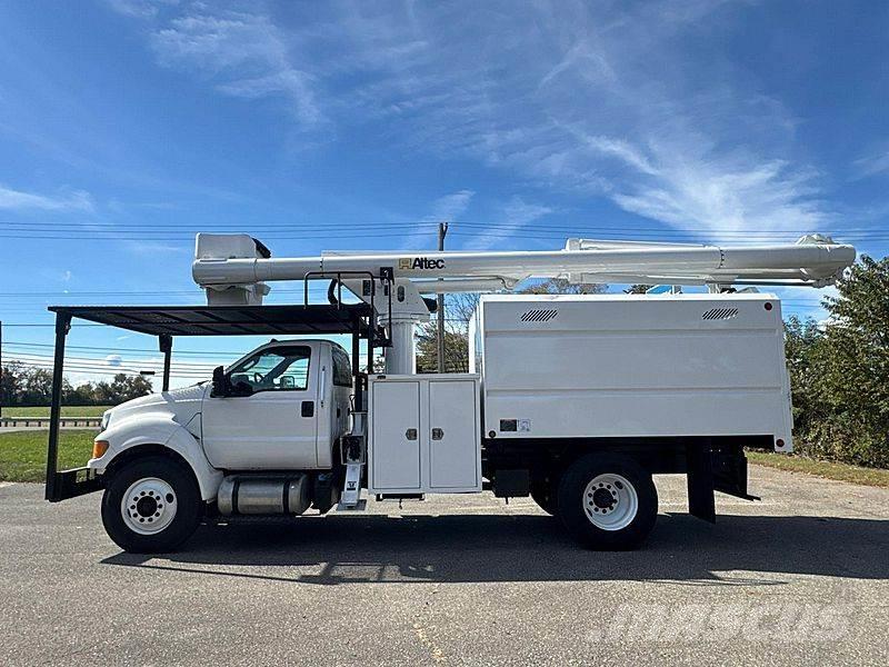 Ford F-750 Plataformas aéreas montadas em camião