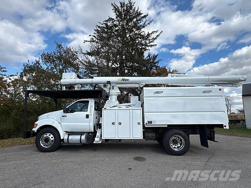 Ford F-750 Plataformas aéreas montadas em camião