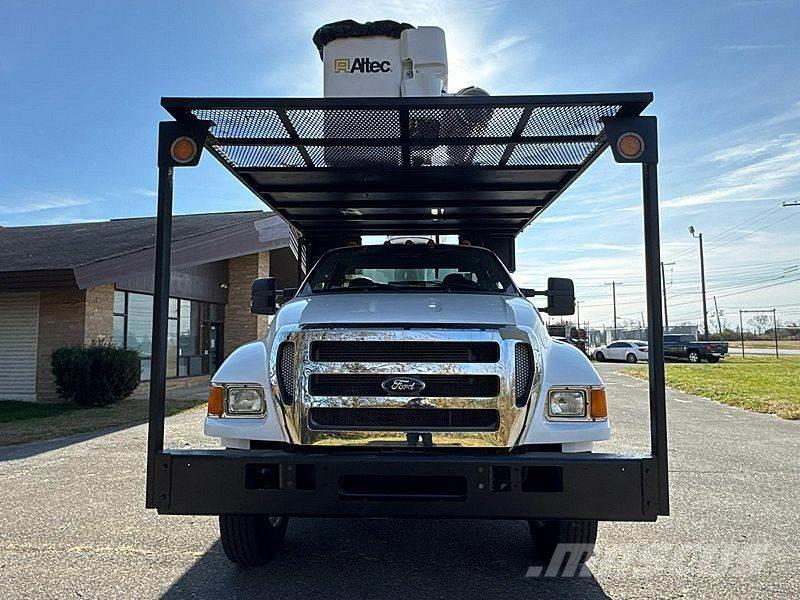 Ford F-750 Plataformas aéreas montadas em camião