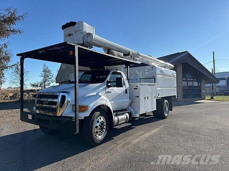 Ford F-750 Plataformas aéreas montadas em camião