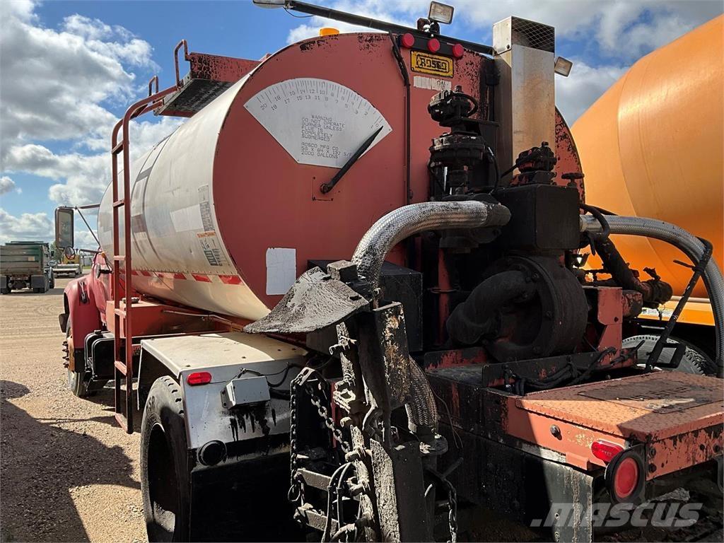 Ford F-800 Camiões-cisterna