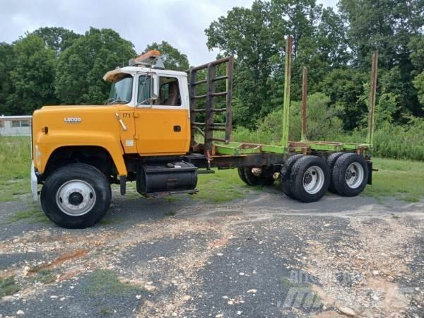 Ford L8000 Caminhões de transporte de troncos