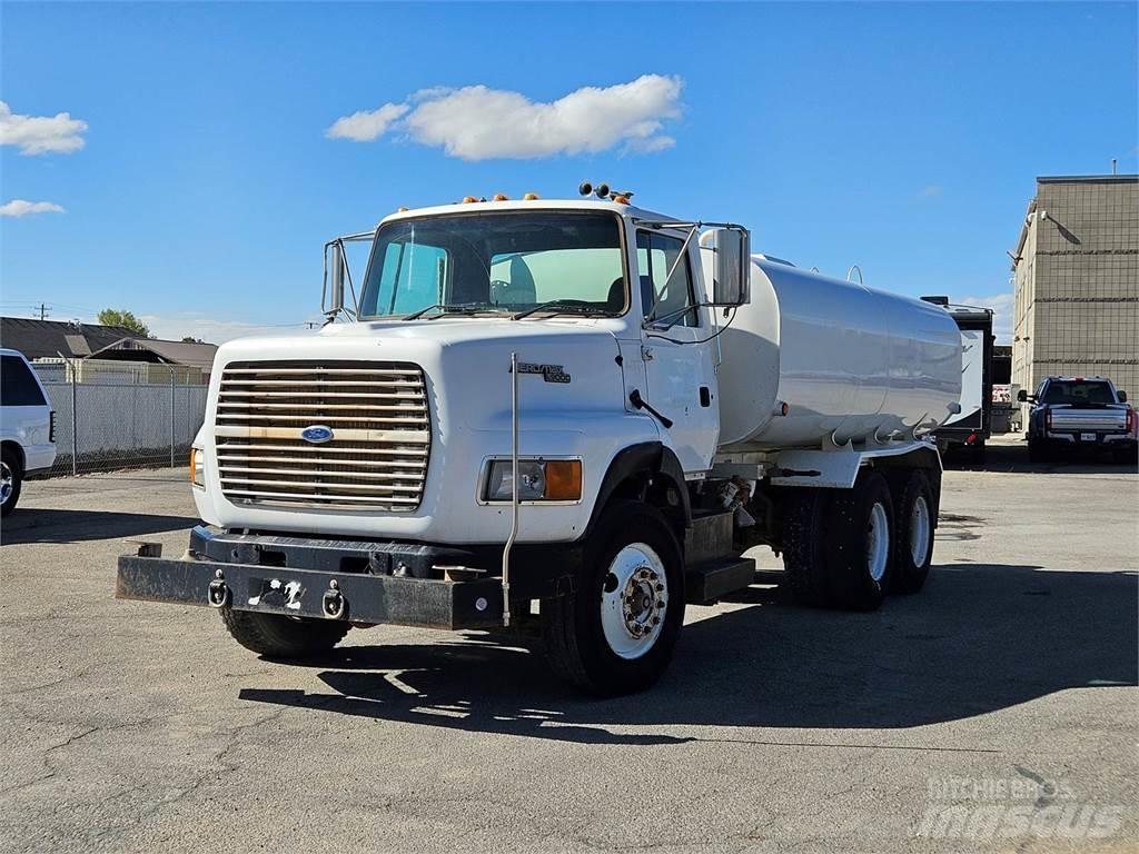 Ford L9000 Camiões-cisterna