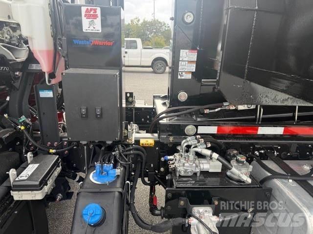Isuzu FTR Camiões Ampliroll