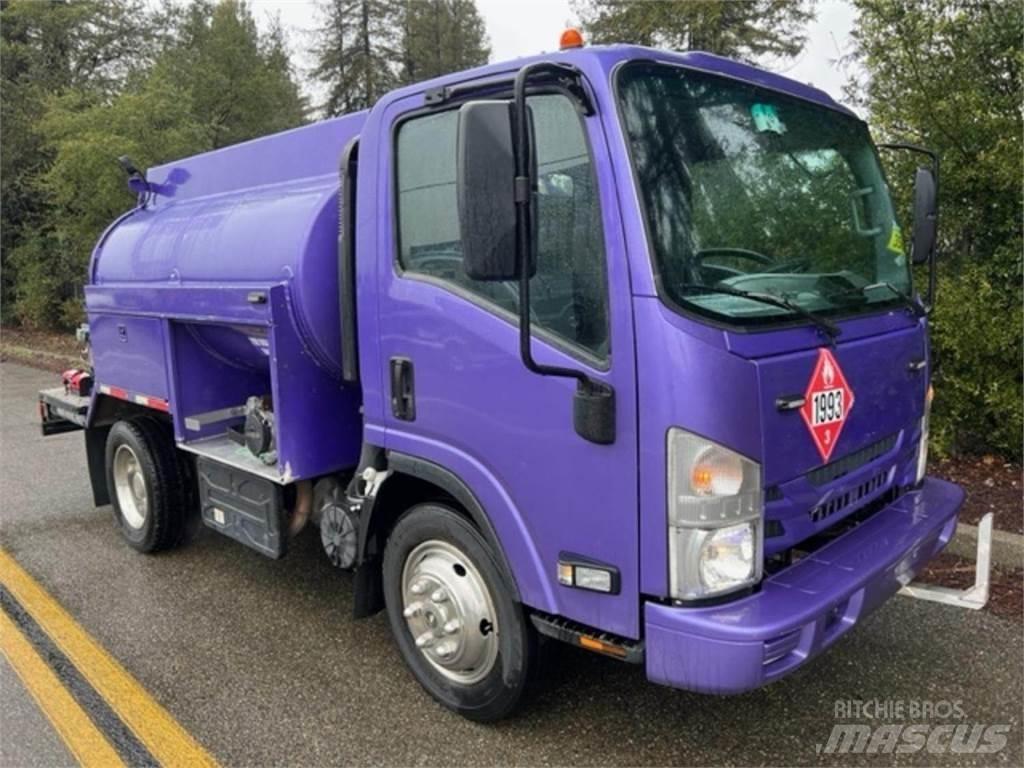 Isuzu NPR Camiões-cisterna