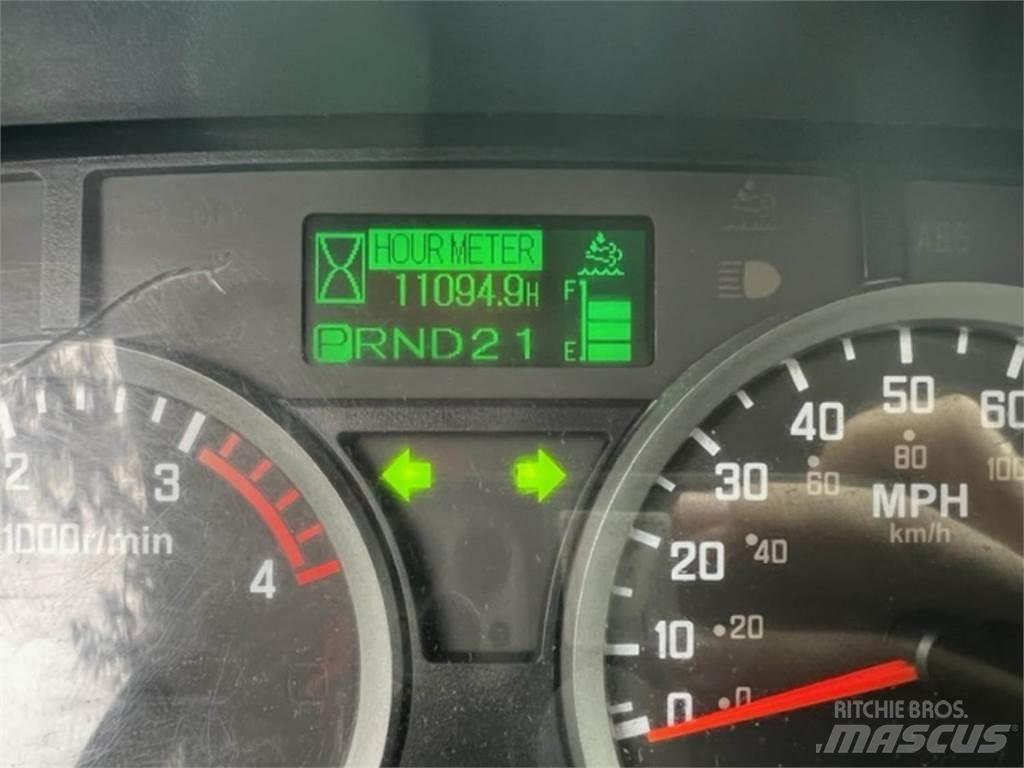 Isuzu NPR Camiões-cisterna