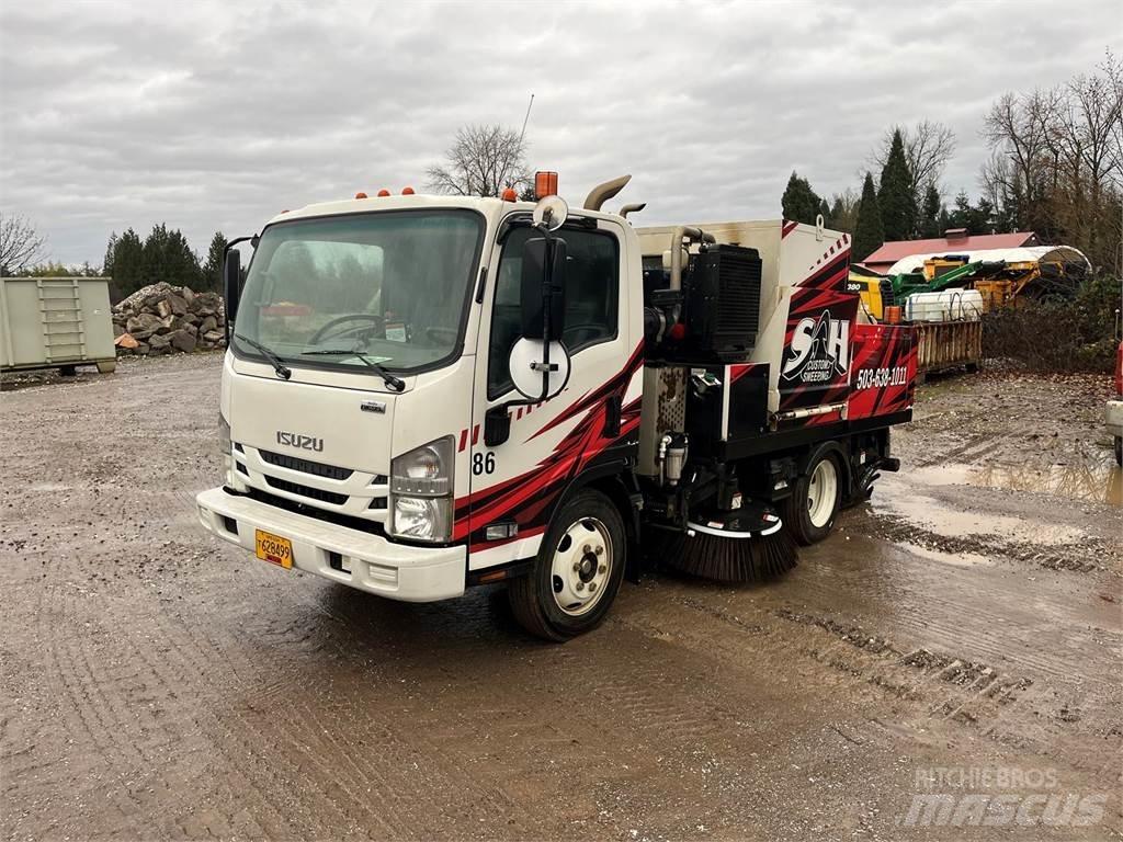 Isuzu NPR Varredoras