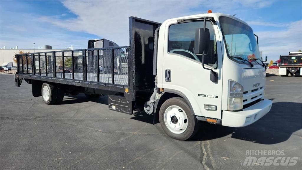 Isuzu NRR Camiões de transporte de animais