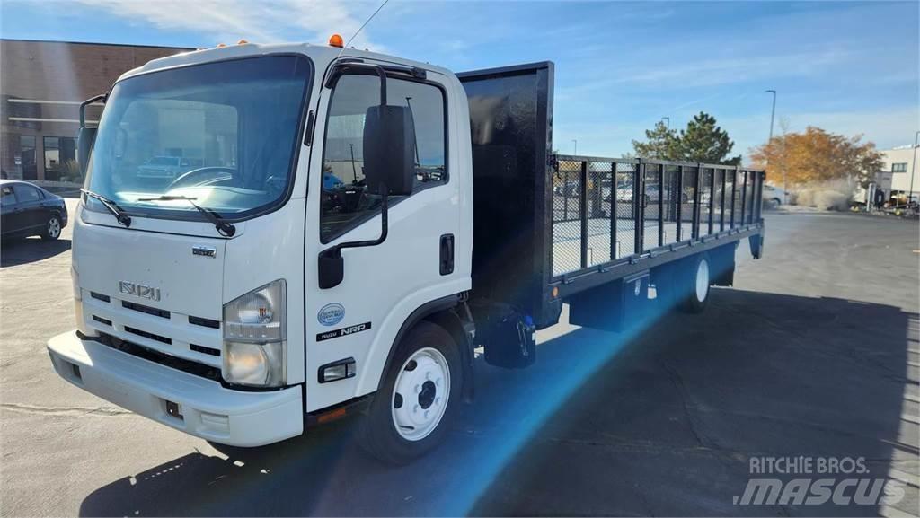 Isuzu NRR Camiões de transporte de animais
